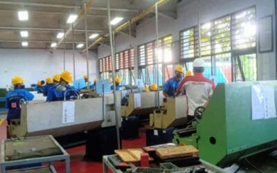 7 Kelebihan SMK Dibanding SMA Untuk Masa Depan