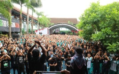 Semarak Harlah SMK Islam: Gelar Jalan Sehat dan Konser