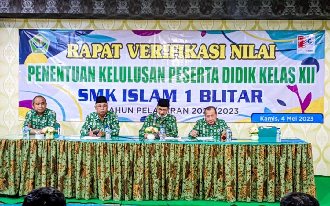 Potret Rapat Penentuan Kelulusan Peserta Didik Kelas XII Dalam Saat Verifikasi Nilai