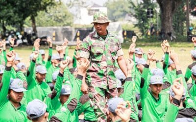 Program Diklat Belanegara di SMK Islam 1 Blitar dengan Pelatih dari Kodim 0808 Membentuk Siswa Berprestasi dan Berintegritas