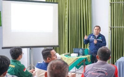 Pelatihan In-Depth Analysis Sistem Kontrol Hybrid dan Electric Vehicle (EV): Peningkatan Kompetensi Guru Otomotif di SMK Islam 1 Blitar