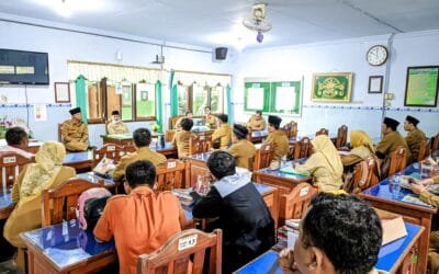 Rapat Koordinasi Guru SMK Islam 1 Blitar untuk Persiapan Lomba Pendidikan dalam Rangka Harlah LP. Ma’arif NU Jatim