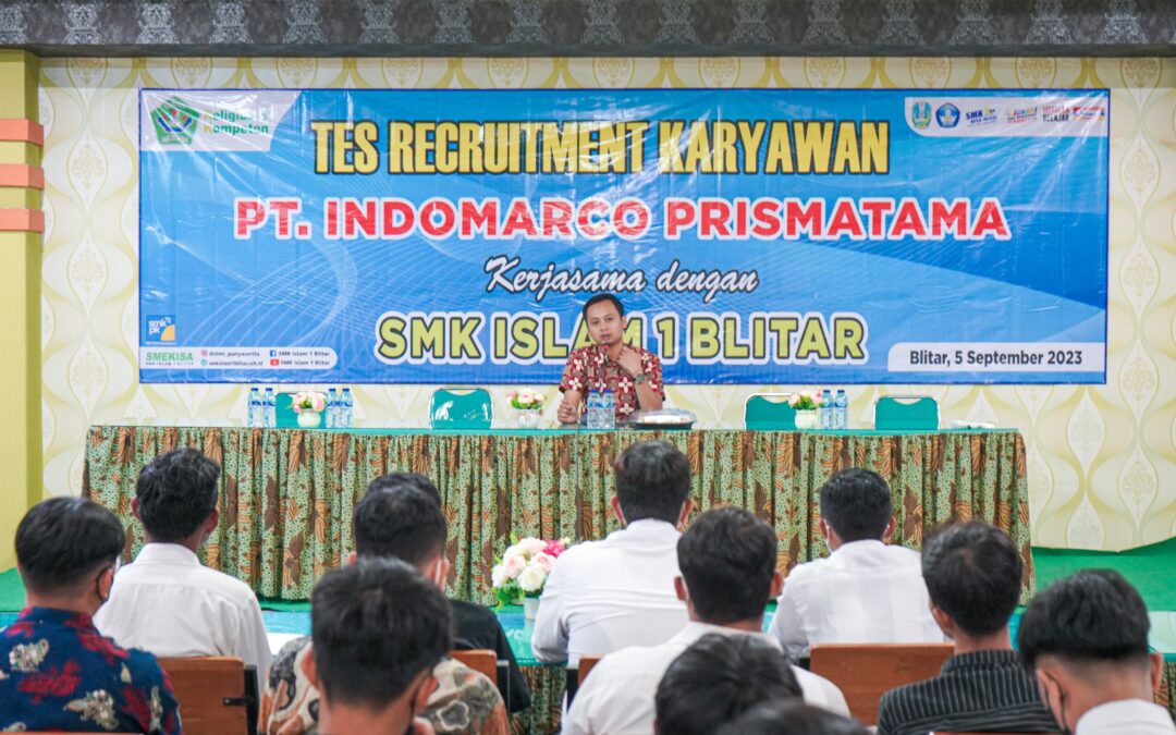 Pintu Menuju Dunia Kerja: Tes Rekruitmen Karyawan PT. Indomarco Prismatama (Indomaret) di SMK Islam 1 Blitar