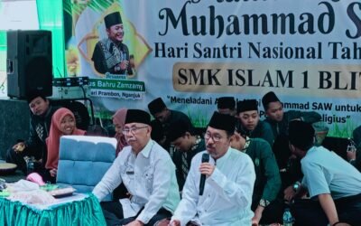 Peringatan Maulid Nabi Muhammad SAW & Hari Santri Nasional 2023 di SMK Islam 1 Blitar. KH Subakir: Ketahui 4 Sifat Nabi Muhammad SAW