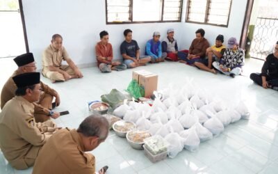 Selametan Menaikkan Balungan Kayu Pembangunan Musholla Syekh Abdul Muid SMK Islam 1 Blitar