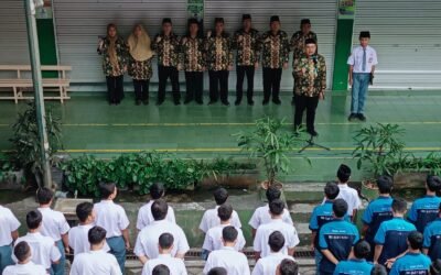 Upacara Hari Santri Nasional di SMK Islam 1 Blitar: Menciptakan Semangat Santri yang Berdedikasi