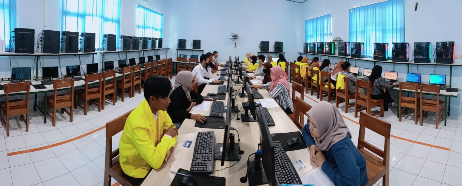 Universitas Terbuka Malang Gelar Ujian Akhir Semester di SMK Islam 1 Blitar untuk Memberikan Layanan yang Lebih Dekat kepada Mahasiswa
