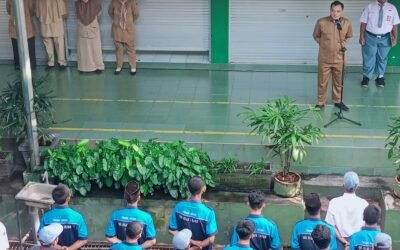 Semangat Pagi di SMK Islam 1 Blitar: Apel Rutin dan Pesan Mendalam dari Pembina Upacara