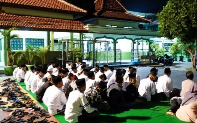Tahlil dan Istighotsah dalam rangka Haul Syekh Abdul Muid di SMK Islam 1 Blitar