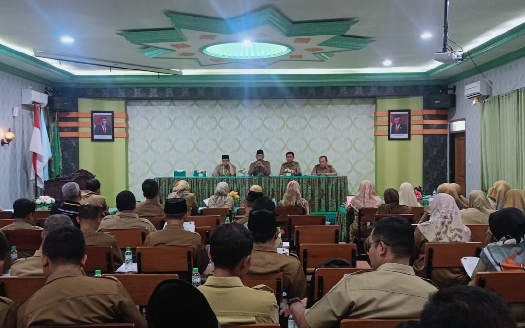 Rapat Koordinasi Wali Kelas X, XI, dan XII SMK Islam 1 Blitar Tahun Pelajaran 2024/2025