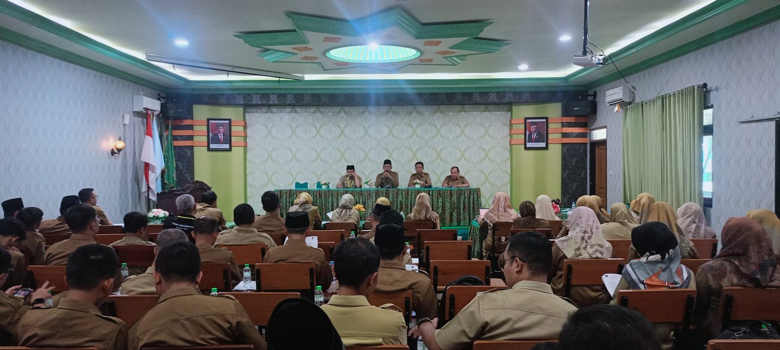 Rapat Koordinasi Wali Kelas X, XI, dan XII SMK Islam 1 Blitar Tahun Pelajaran 2024/2025