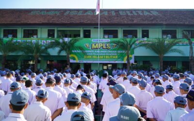 SMK Islam 1 Blitar Sambut Siswa Baru Melalui Masa Pengenalan Lingkungan Sekolah