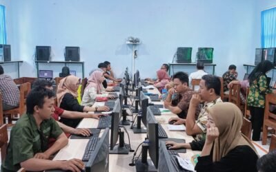 Ratusan Mahasiswa Universitas Terbuka Malang di Kota Blitar Ikuti Ujian Online