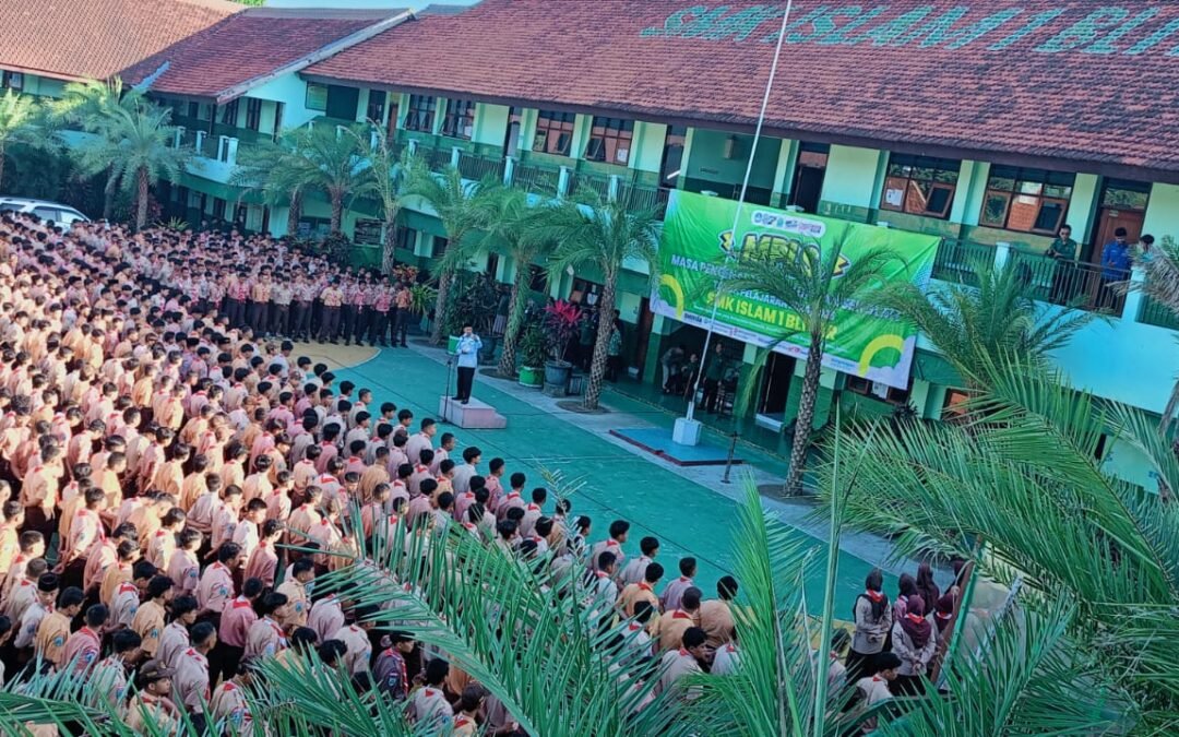 Pra MPLS SMK Islam 1 Blitar Disambut Antusias Ratusan Siswa