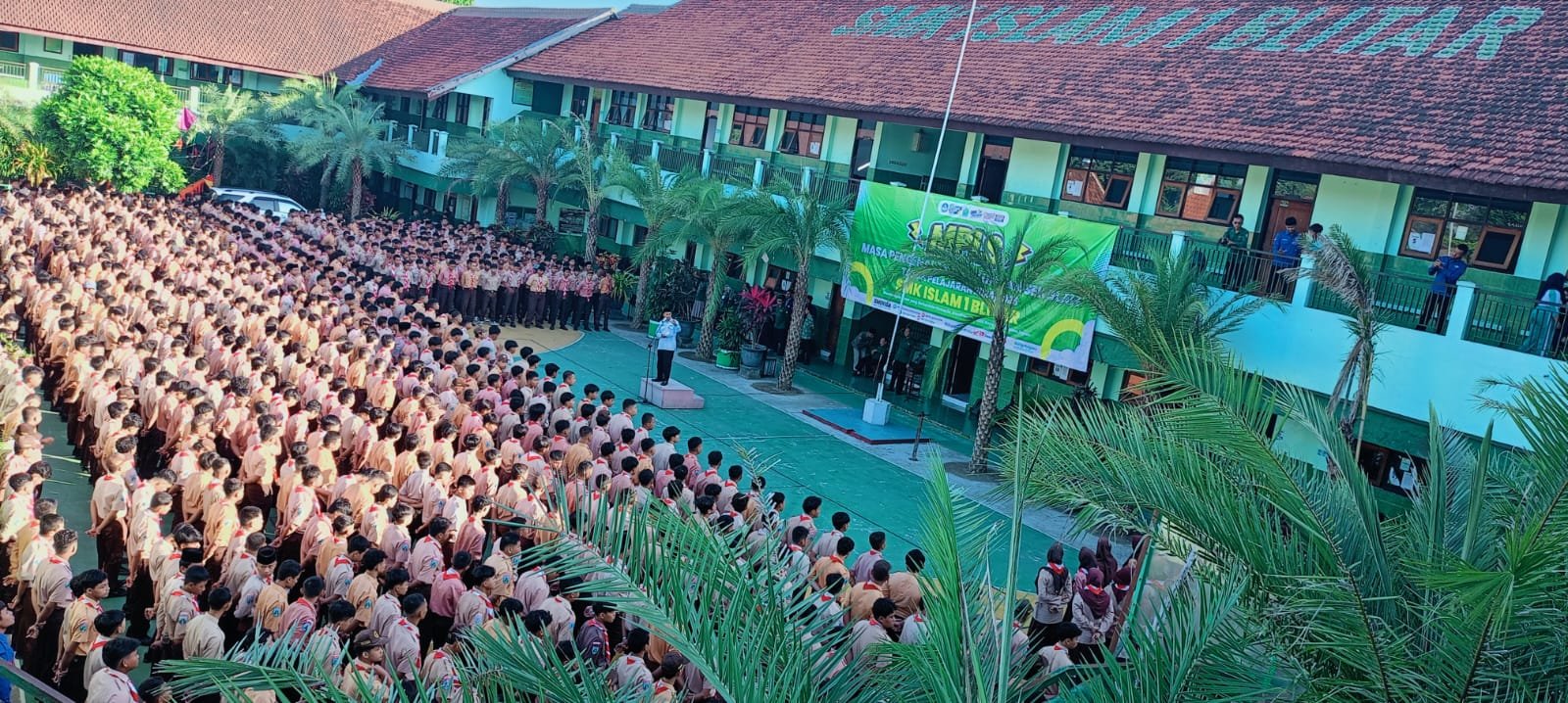 Pra MPLS SMK Islam 1 Blitar Disambut Antusias Ratusan Siswa
