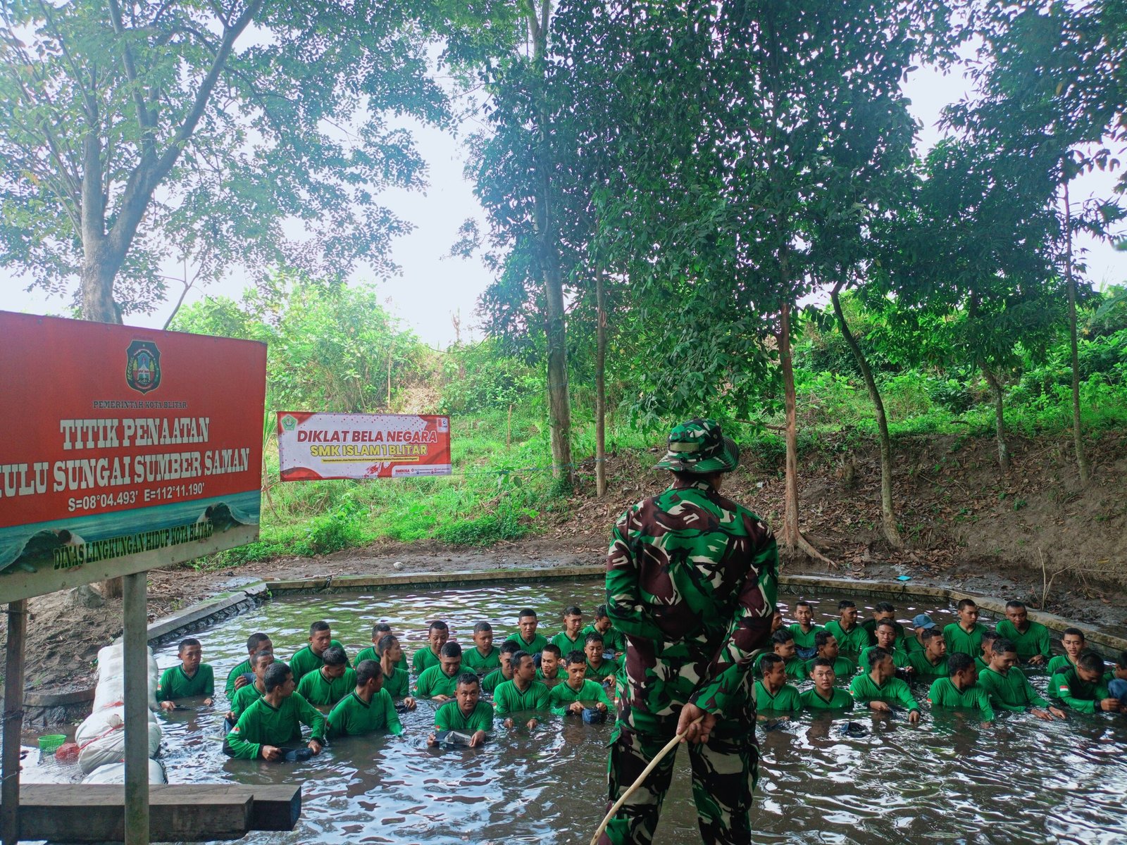 Diklat Belanegara SMK Islam 1 Blitar, Hari Terakhir: Siswa Bersuci di Kolam Suci