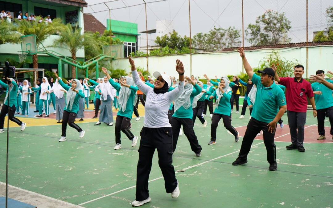 Peringatan Hari Olahraga Nasional (Haornas) 2024 di SMK Islam 1 Blitar: Semangat Bersatu dalam Olahraga