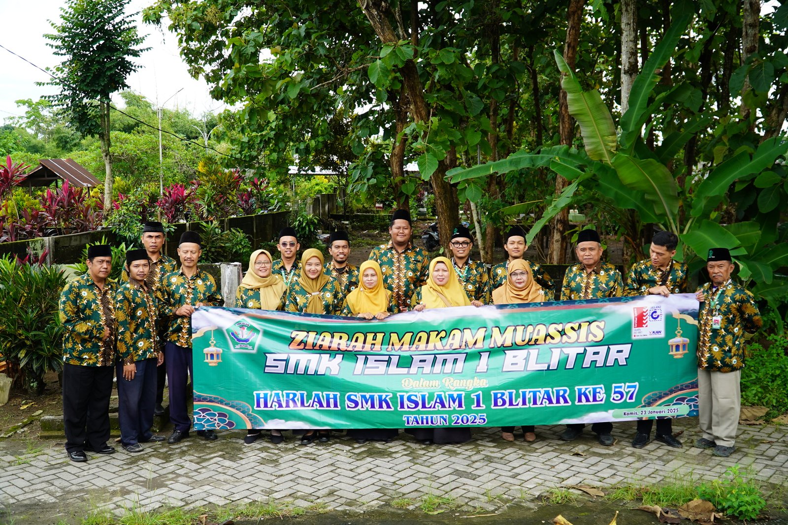 ZIARAH MUASSIS HARLAH KE-57 SMK ISLAM 1 BLITAR