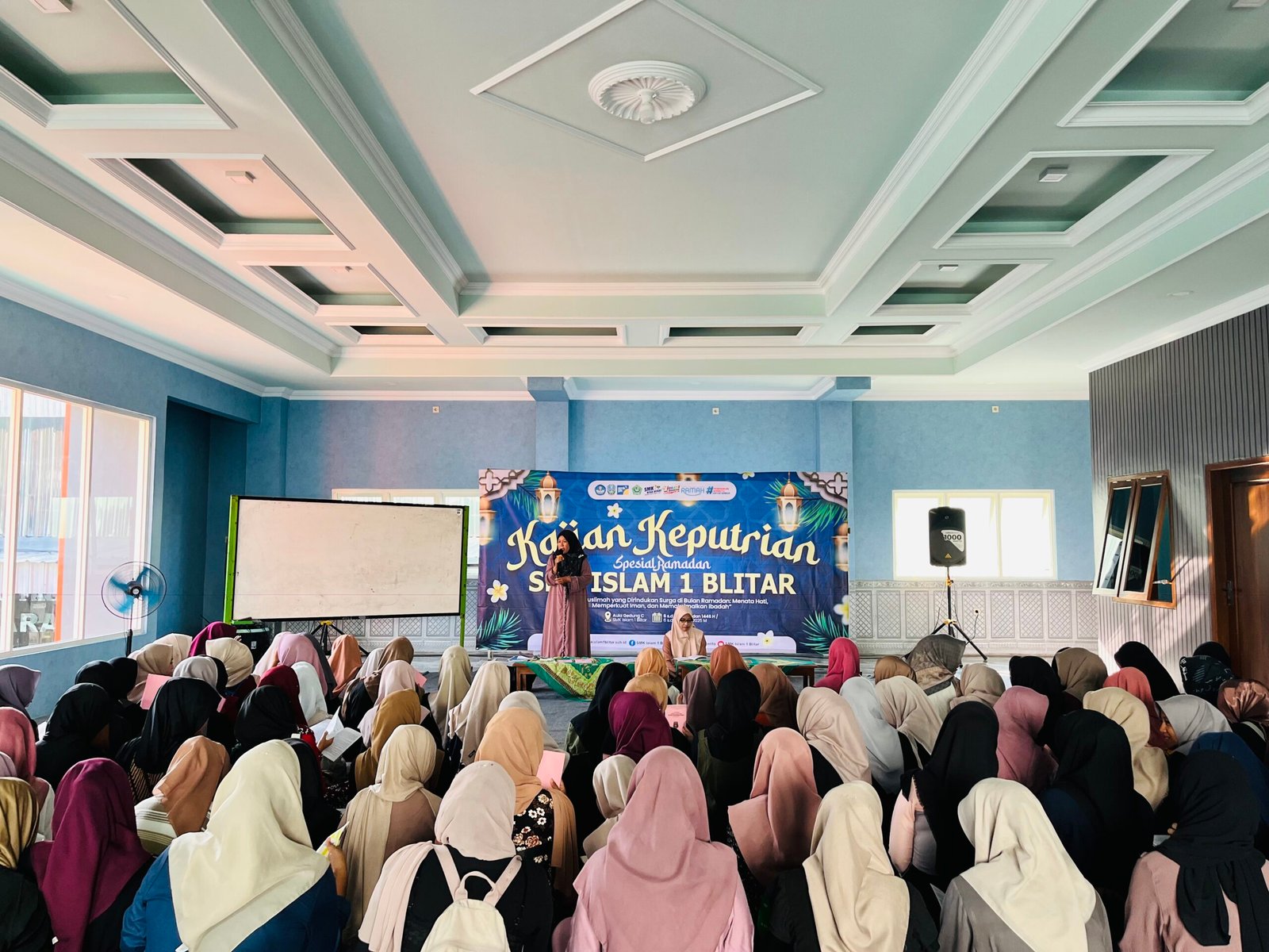 Pondok Ramadan Keputrian SMK Islam 1 Blitar: Pembekalan Ilmu Fiqih untuk Siswi Putri