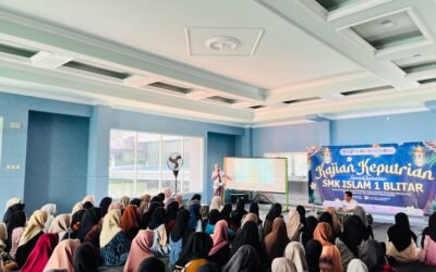 SMK Islam 1 Blitar Gandeng Puskesmas Kepanjen Kidul dalam Kajian Keputrian pada Pondok Ramadan 2025
