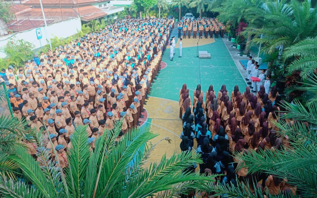 SMK Islam 1 Blitar Gelar Upacara Bendera Peringati Hari Pendidikan Nasional