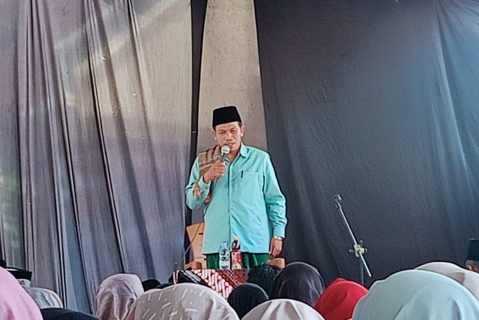 Kebersamaan dalam Anjangsana SMK Islam 1 Blitar: Tausiyah, Santunan, dan Semangat Baru