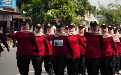 SMK Islam 1 Blitar Ikut Meriahkan Lomba Gerak Jalan HUT ke-80 RI Tingkat OPD/Instansi/Lembaga Kota Blitar