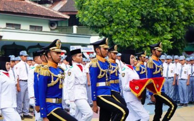 Semarak HUT ke-81 RI, SMEKISA Gelar Upacara Kemerdekaan di Dua Kampus dan Bagikan Hadiah Lomba 17-an
